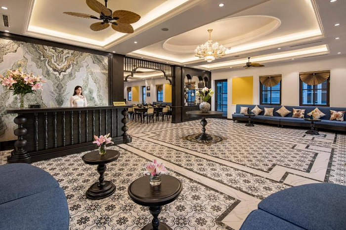 Sảnh khách sạn Ha Long Essence Hotel
