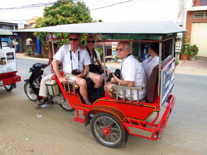 Xe tuktuk trên đảo Quan Lạn